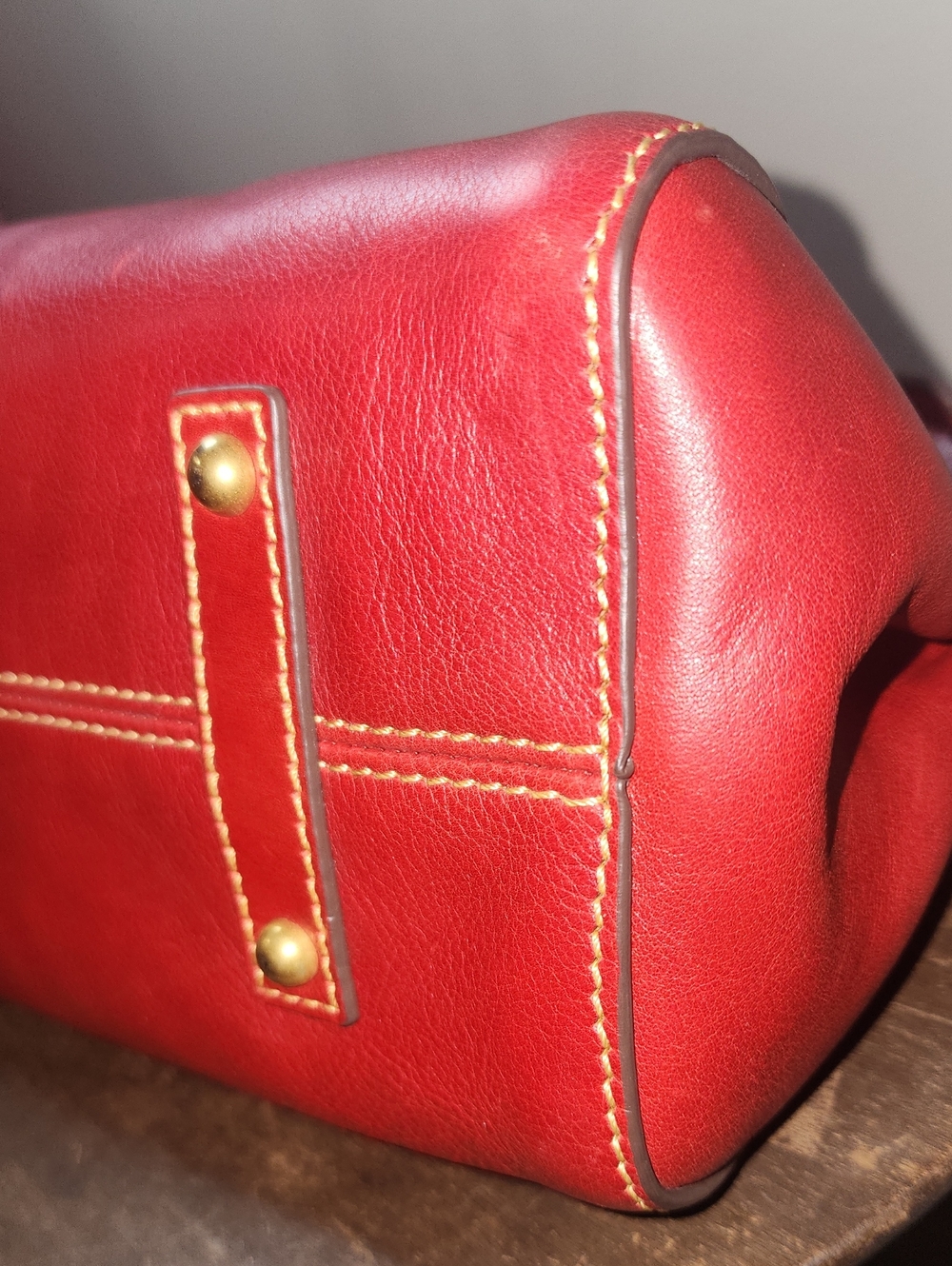 Dooney & Bourke Red Flourentine Laurel Smooth Leather Crossbody Purse Crossbody - Picture 10 of 16
